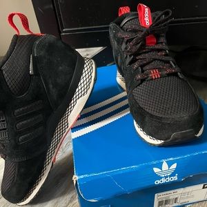 Rare 🔥 ZX Casual Mid Adidas men’s in great condition. Kept in box